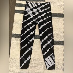 PINK Victoria’s Secret Seamless Leggings - M